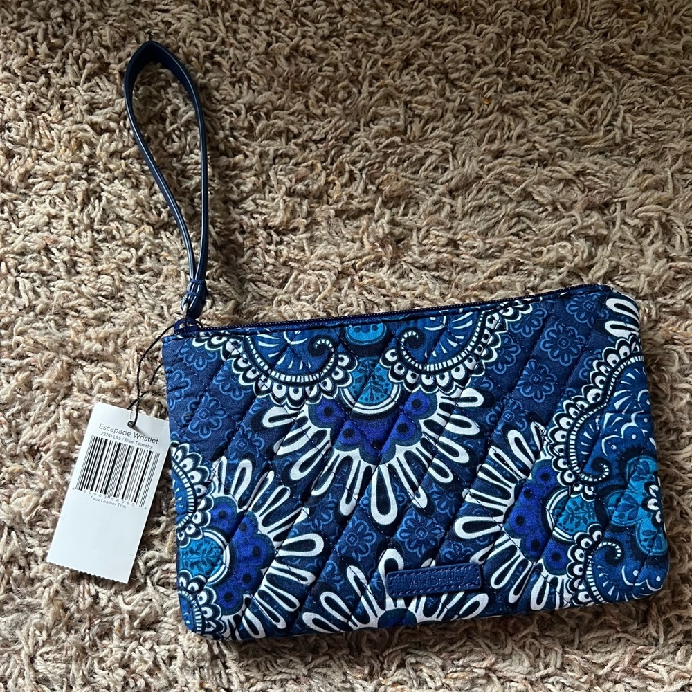 Vera Bradley Escapade Wristlet